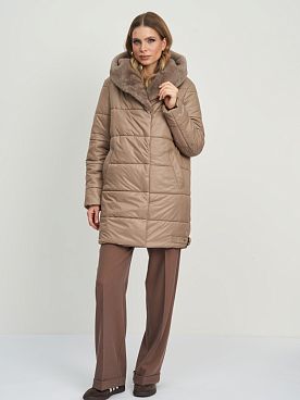 Зимняя куртка с капюшоном